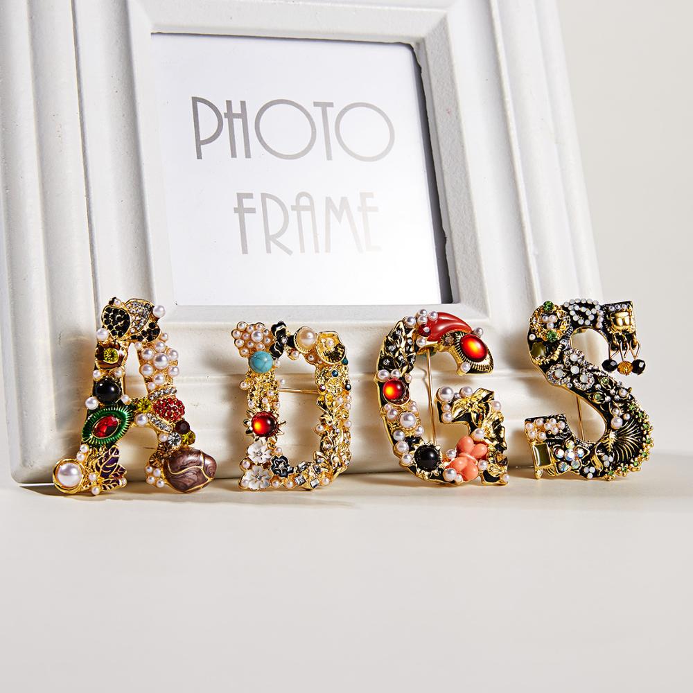 Embroidery Letter M - Модные эмалированные жемчужные стразы, буквы, инициалы,