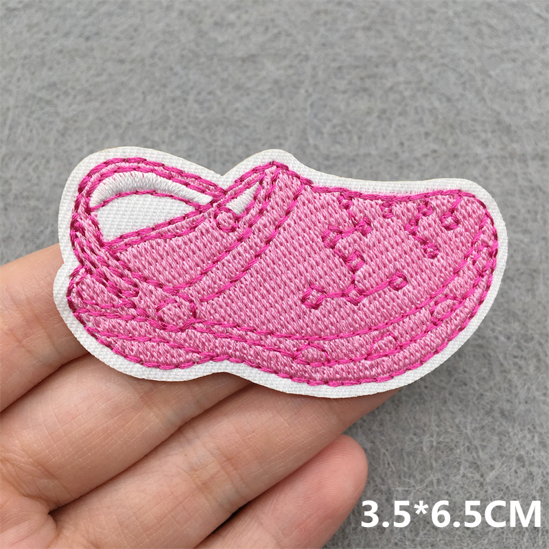 Мультяшные вышитые нашивки с б – обзор и цена Embroidery Letter M