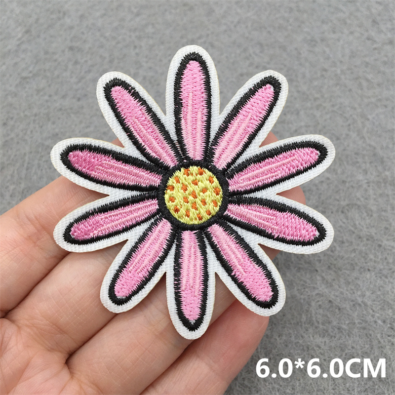 Мультяшные вышитые нашивки с б – обзор и цена Embroidery Letter M
