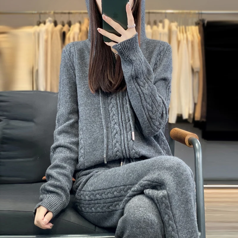 Женский комплект из 2 предмето – обзор и цена Embroidery Zip Up Hoodie