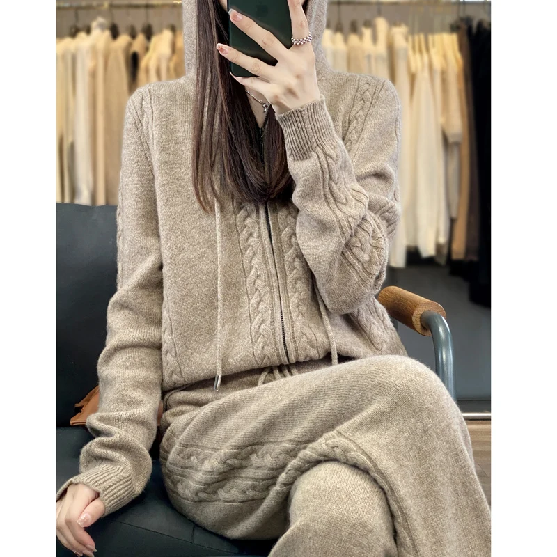 Женский комплект из 2 предмето – обзор и цена Embroidery Zip Up Hoodie